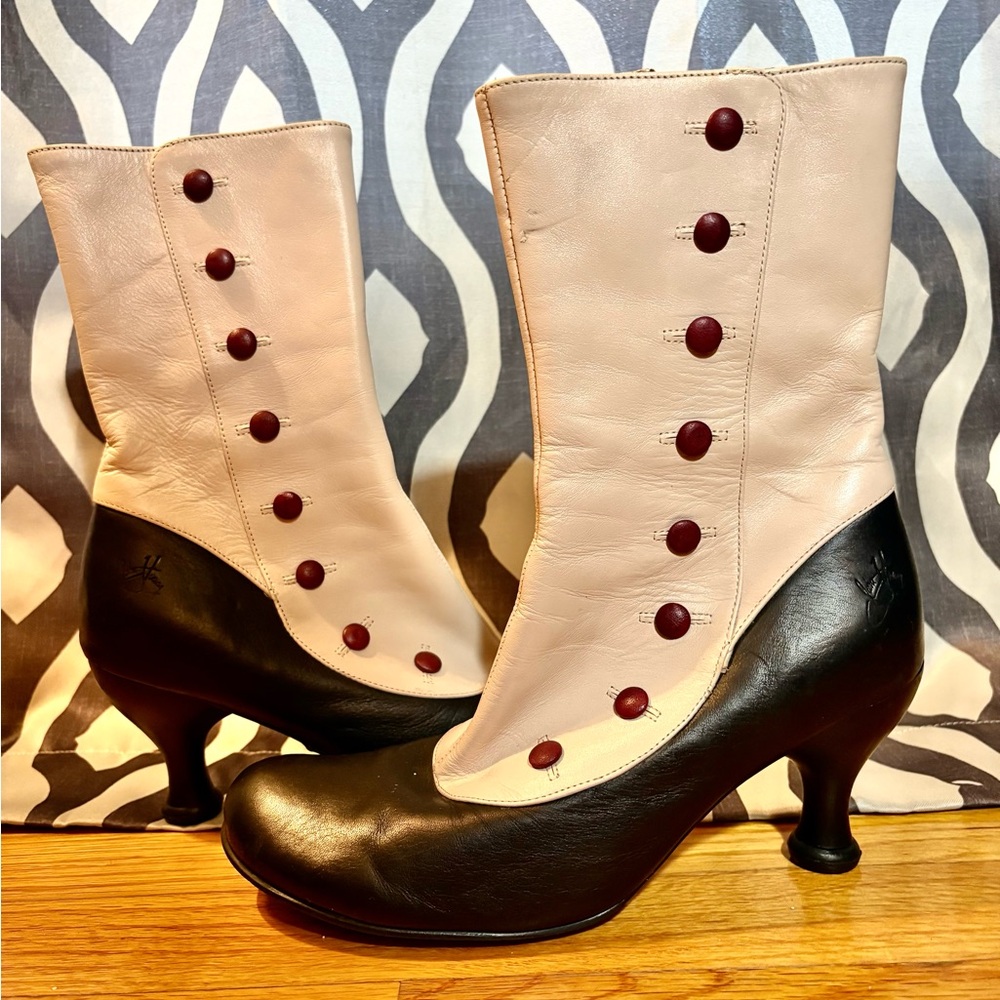 John Fluevog Operetta Giulia boots (early 2000s) Size 8